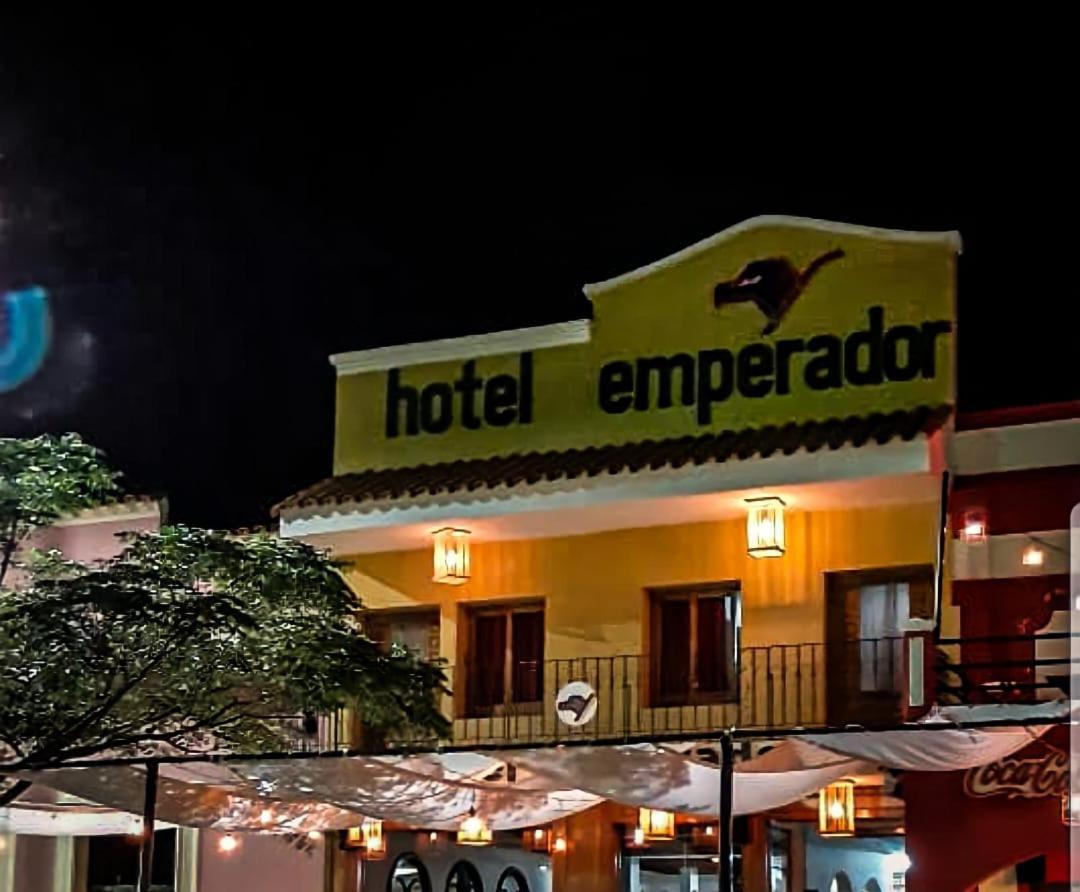 Hotel Emperador Кафаяте Екстериор снимка