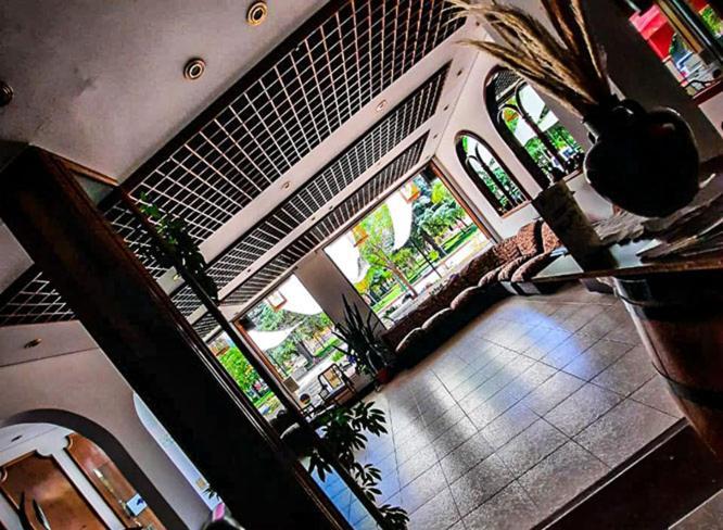 Hotel Emperador Кафаяте Екстериор снимка